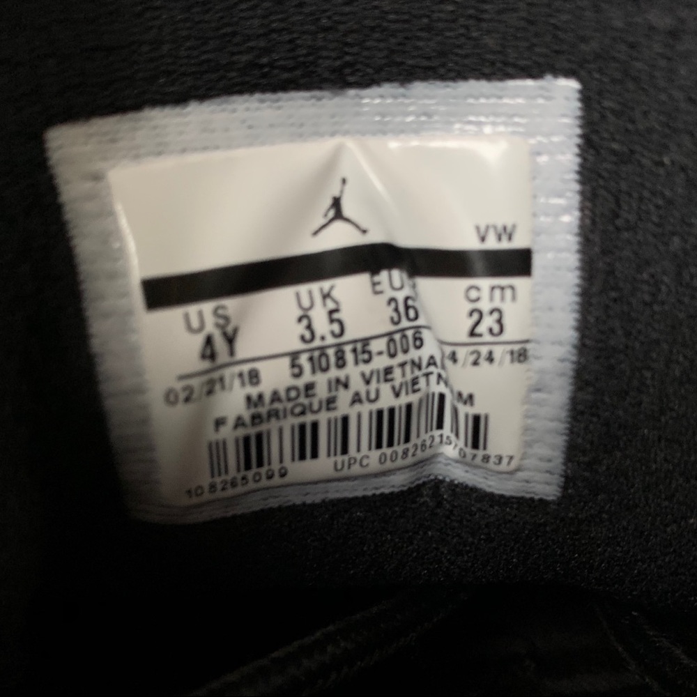 Jordan’s - Picture 3 of 4